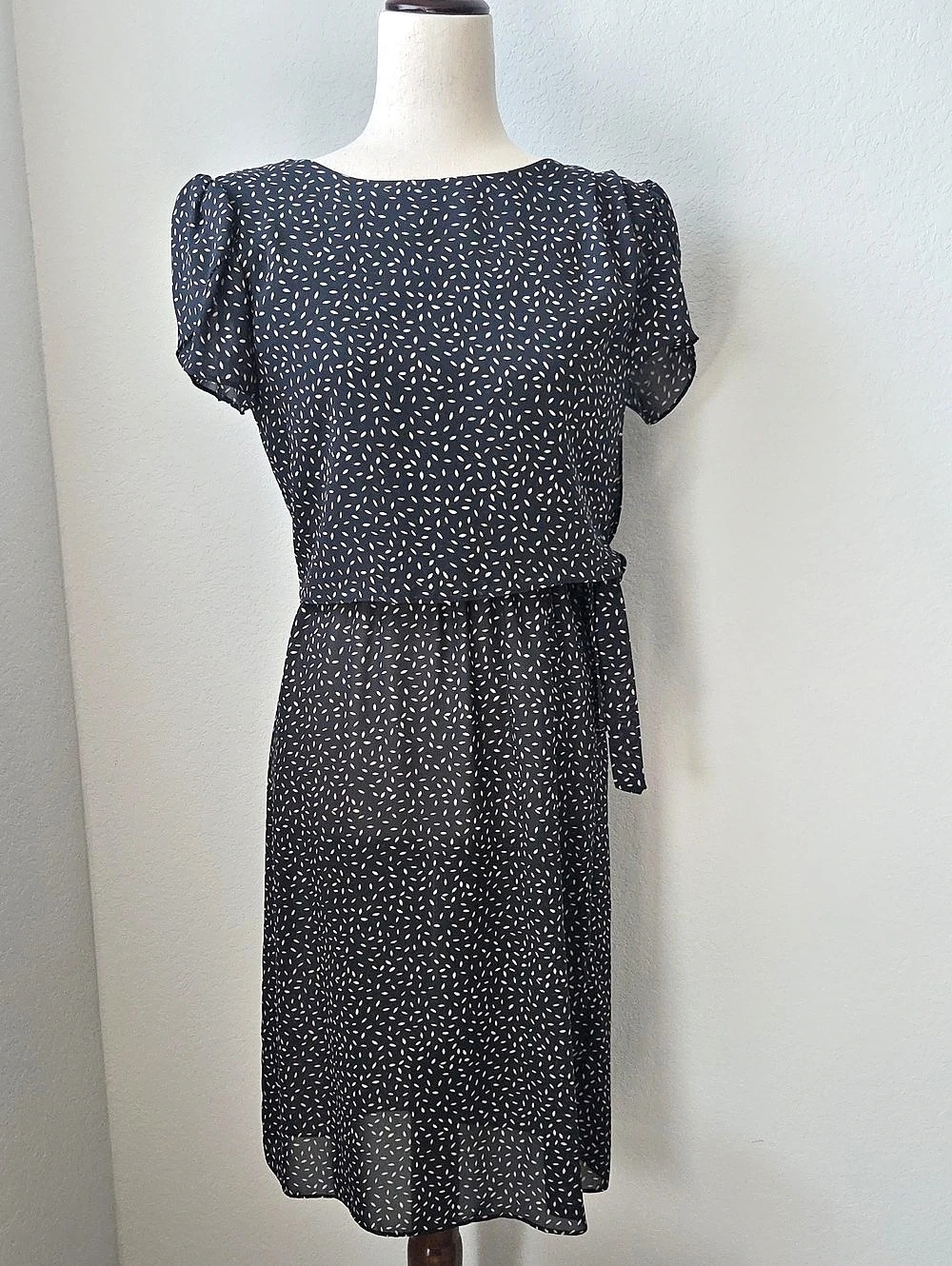 Vintage Items Printed Midi Dress Side Tie Elastic Waist Sz 6 Black And Brown